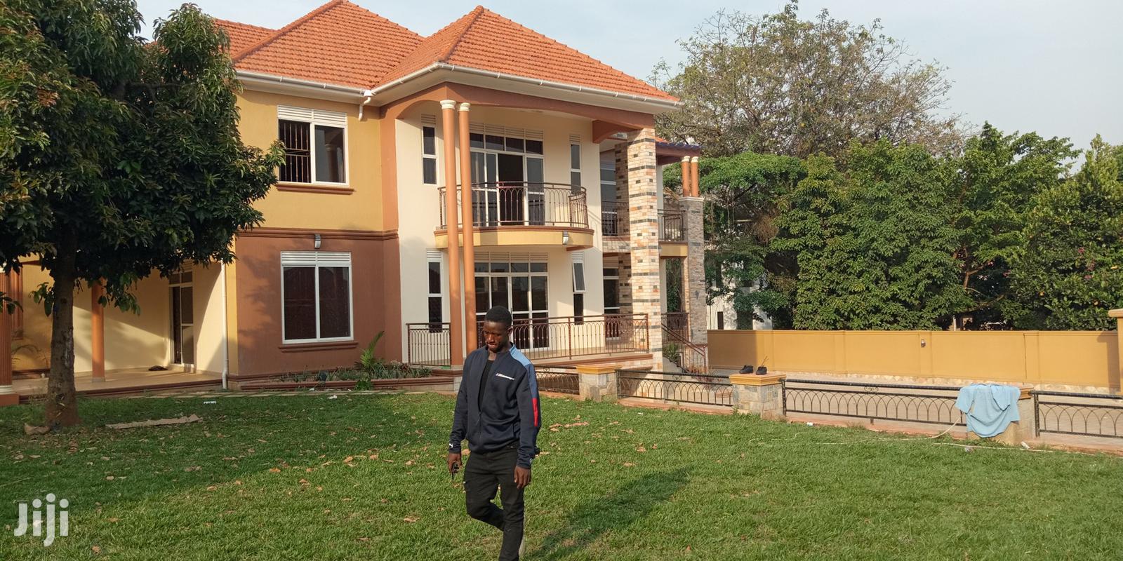 In Munyonyo Lake Viewing Castle For Sale in Kampala