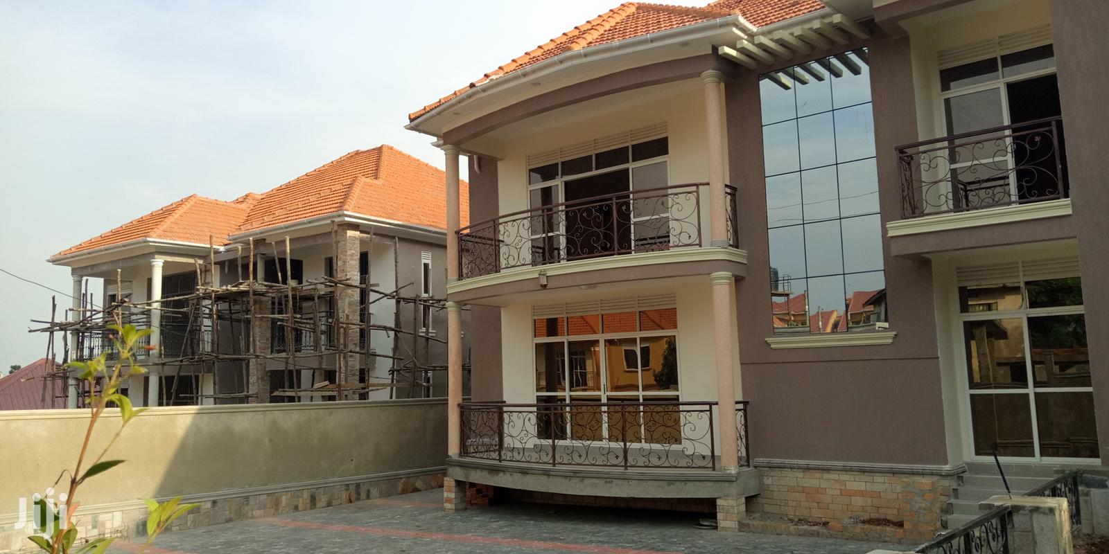 Munyonyo Diplomatic Class Mansion for Sale in Kampala