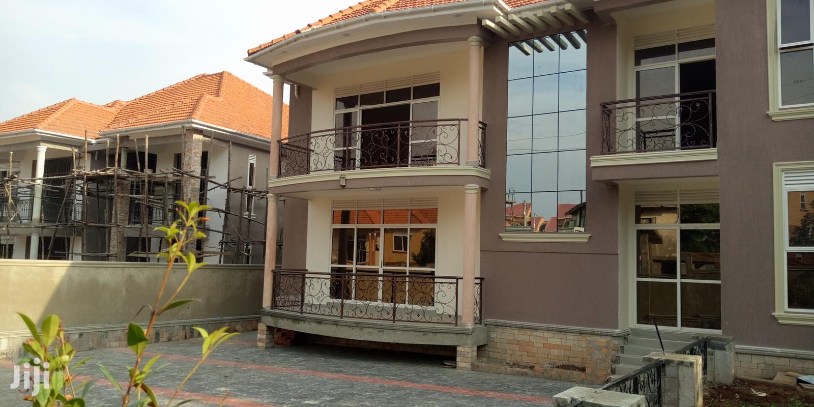Munyonyo Diplomatic Class Mansion for Sale in Kampala