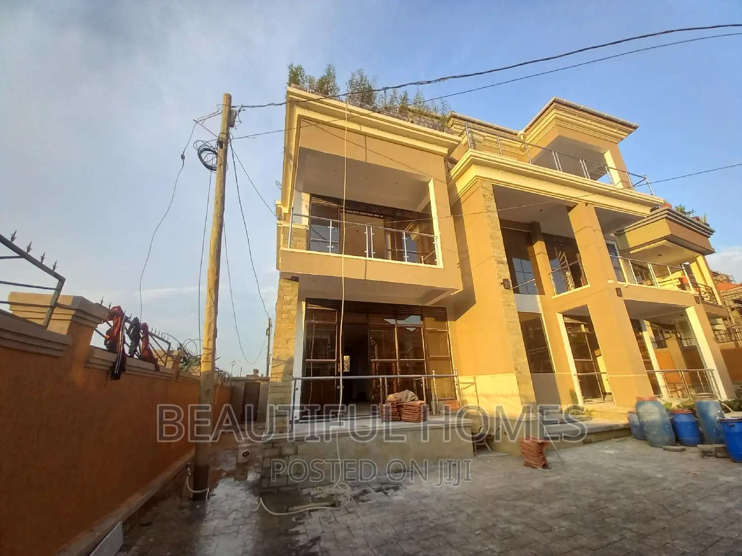 Furnished 6bdrm Duplex in Kyanja Wealthy, Nakawa for sale in Nakawa