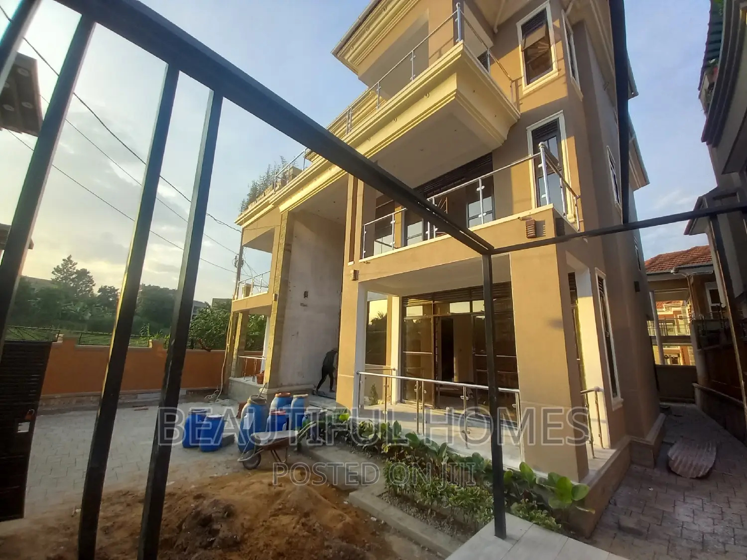 Furnished 6bdrm Duplex in Kyanja Wealthy, Nakawa for sale in Nakawa