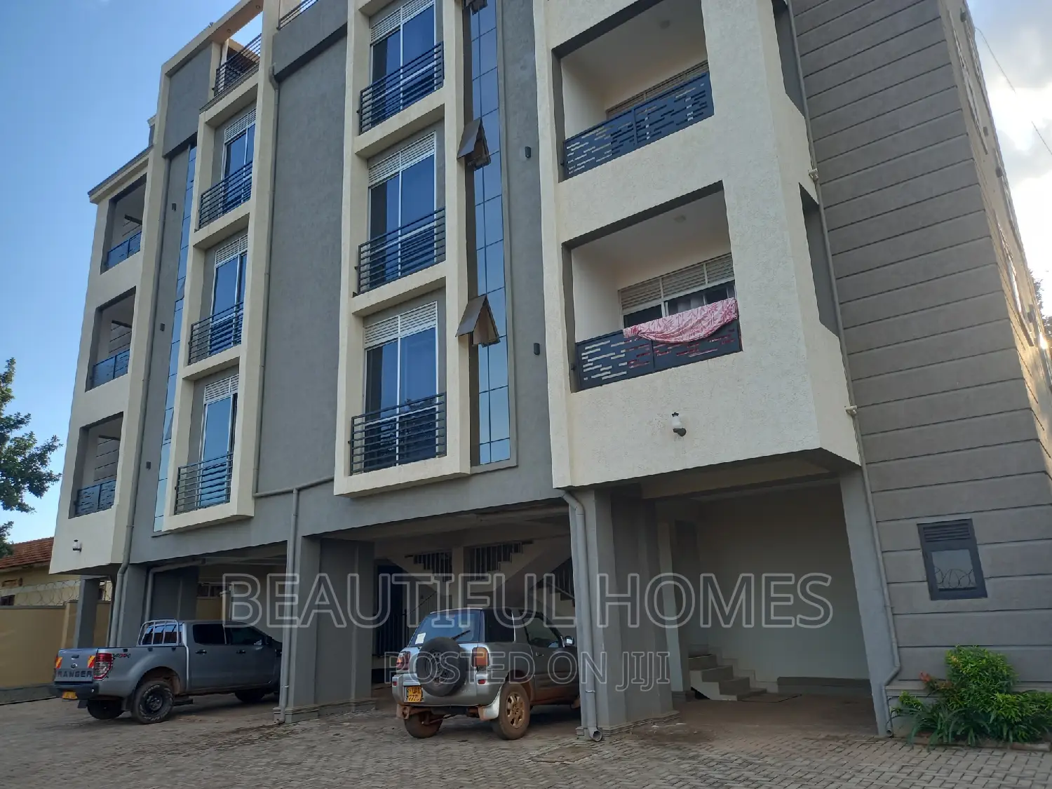 Furnished 2bdrm Block of Flats in Kisaasi Corporate, Nakawa for sale in Nakawa