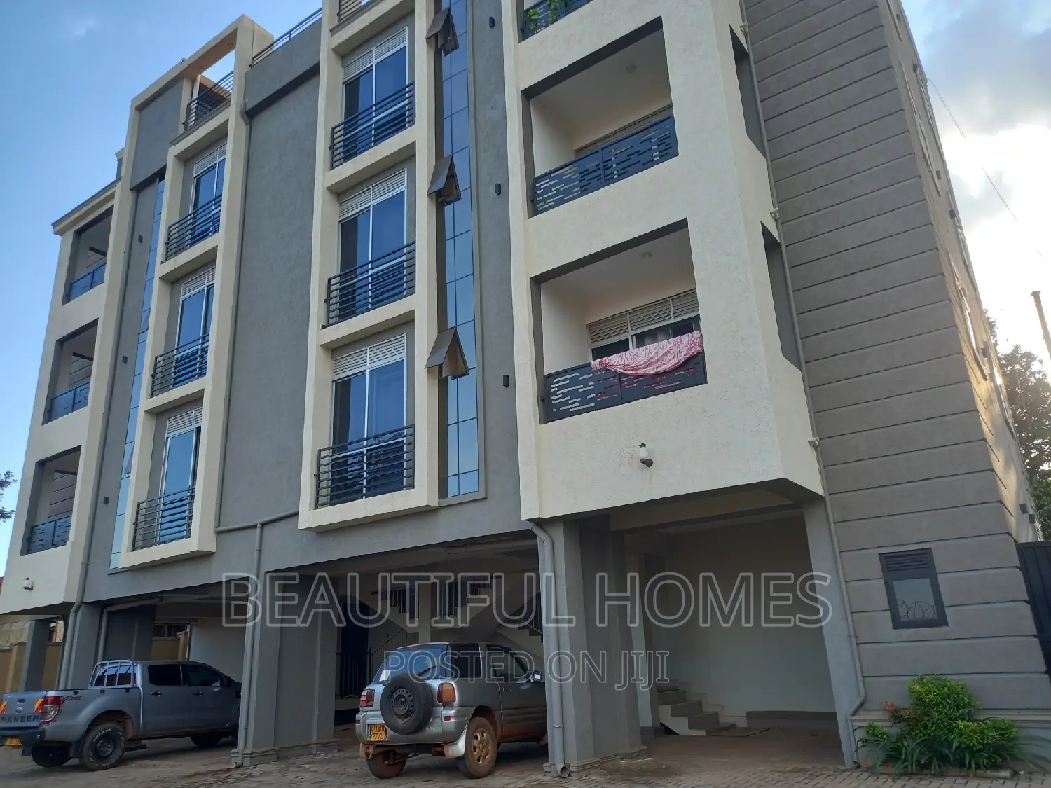 Furnished 2bdrm Block of Flats in Kisaasi Corporate, Nakawa for sale in Nakawa