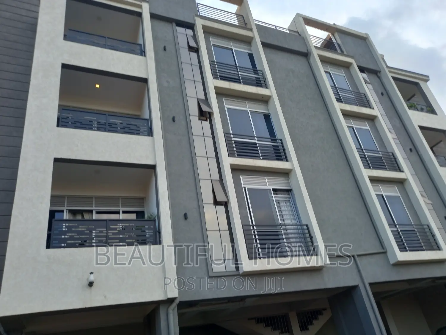 Furnished 2bdrm Apartment in Kisaasi, Nakawa for sale in Nakawa
