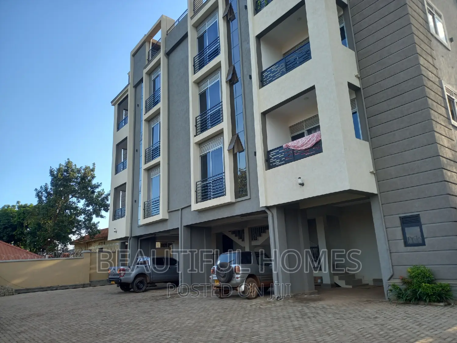 Furnished 2bdrm Block of Flats in Kisaasi, Nakawa for sale in Nakawa