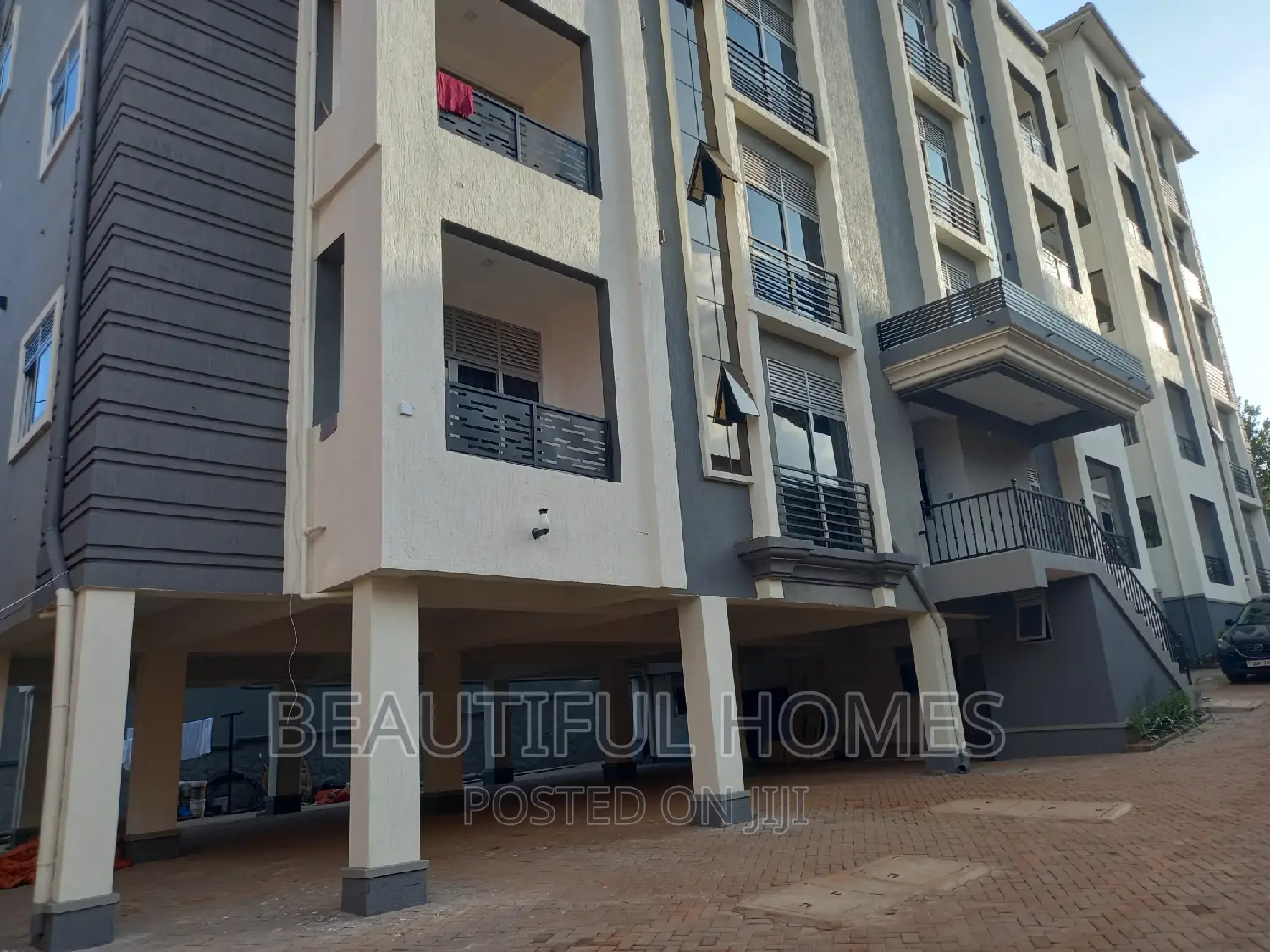 Furnished 2bdrm Block of Flats in Kisaasi, Nakawa for sale in Nakawa