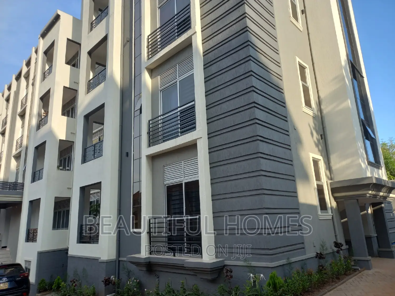 Furnished 2bdrm Block of Flats in Kisaasi, Central Division for sale in Central Division