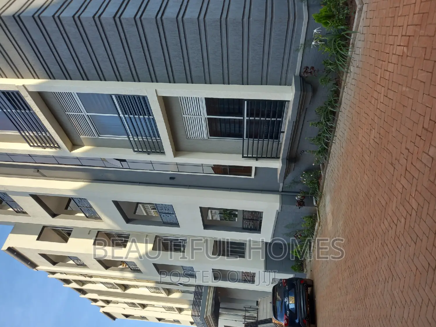 Furnished 2bdrm Block of Flats in Kisaasi, Central Division for sale in Central Division