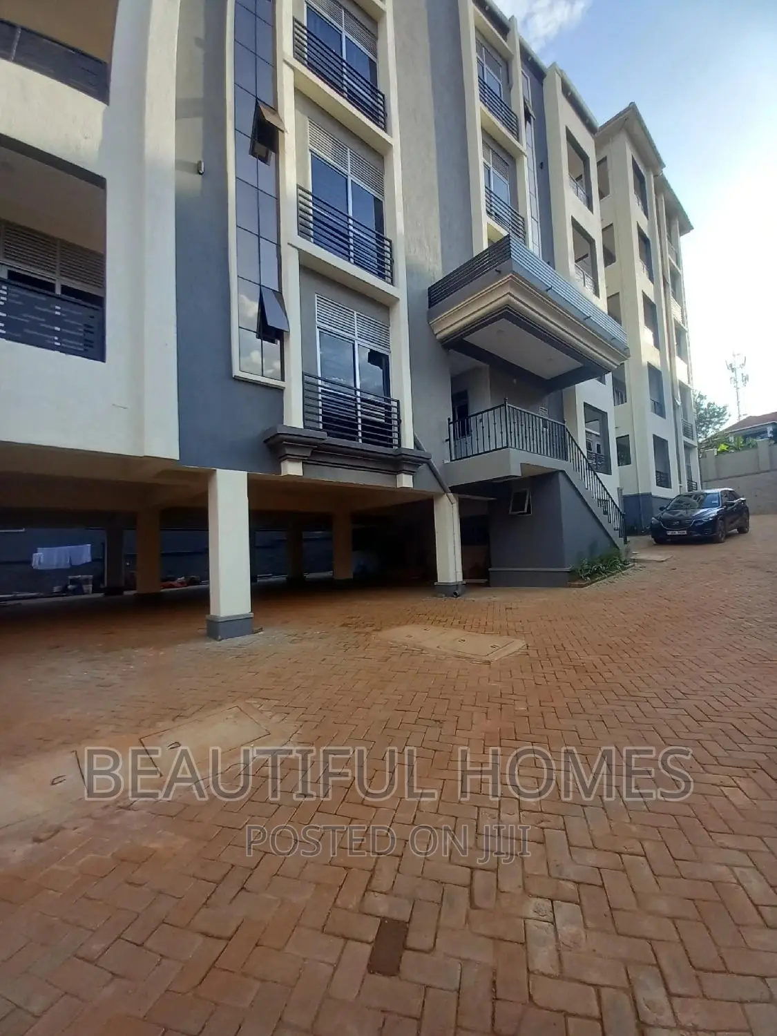 Furnished 2bdrm Block of Flats in Kisaasi, Nakawa for sale in Nakawa