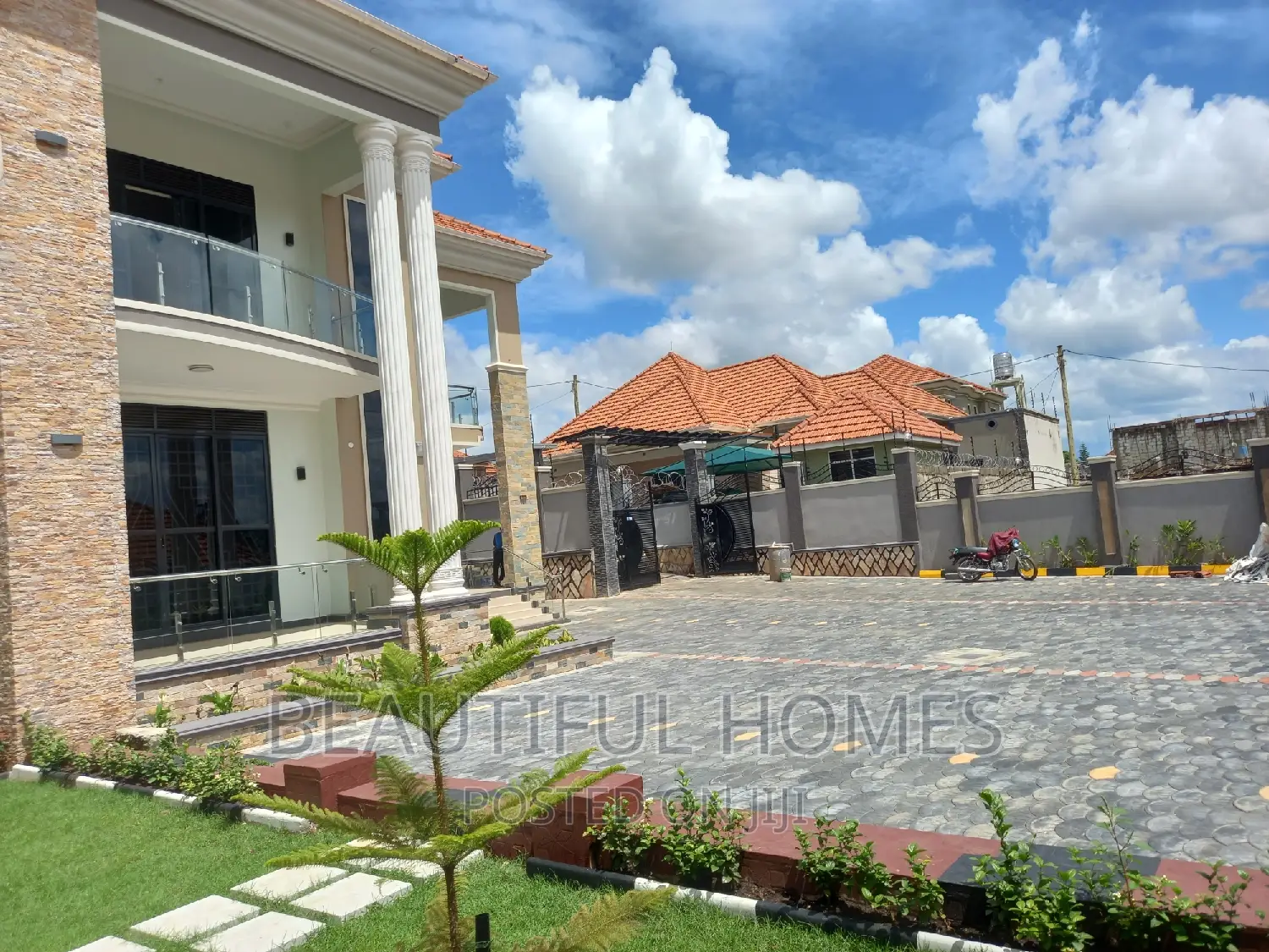 Furnished 6bdrm Mansion in Kira Tarmacked, Nakawa for sale in Nakawa