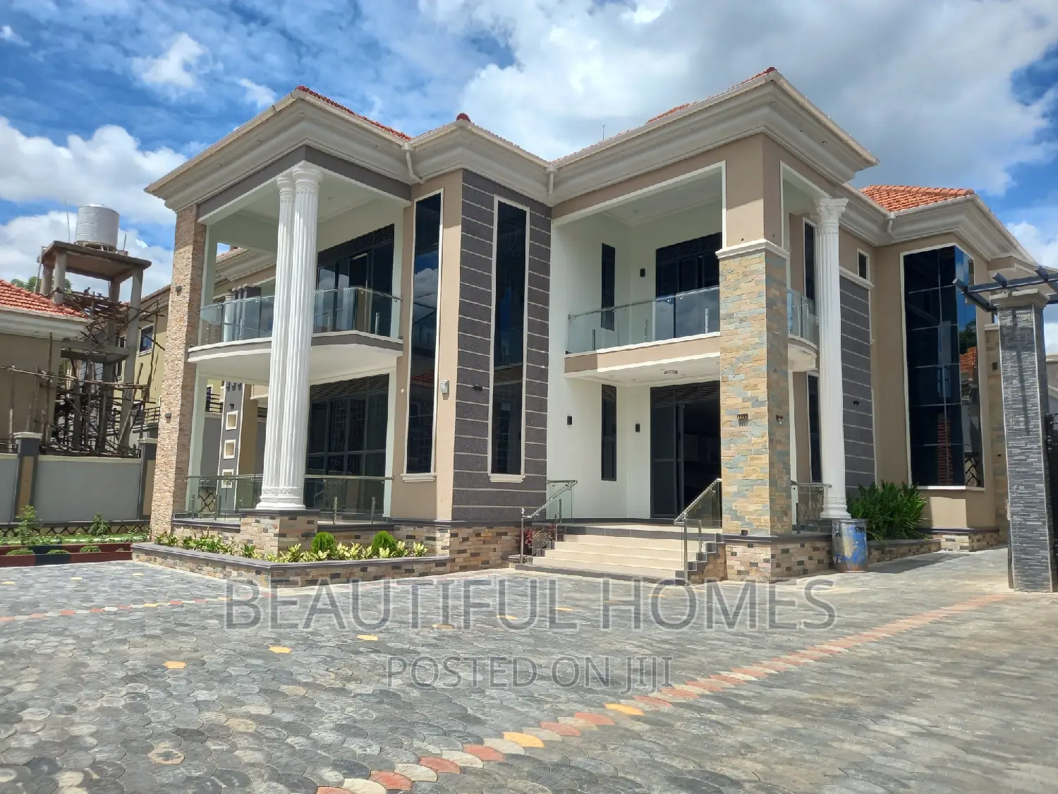 Furnished 6bdrm Duplex in Kira Ministers for sale in Kira