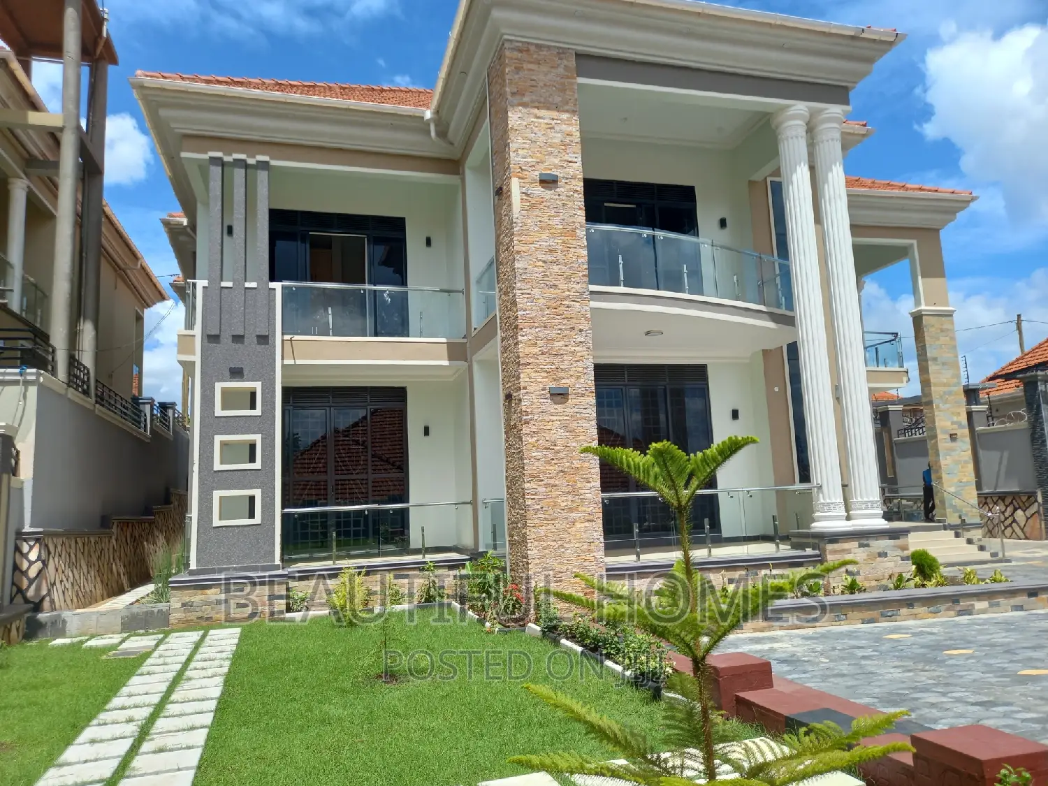 Furnished 6bdrm Mansion in Kira Organised for sale in Kira