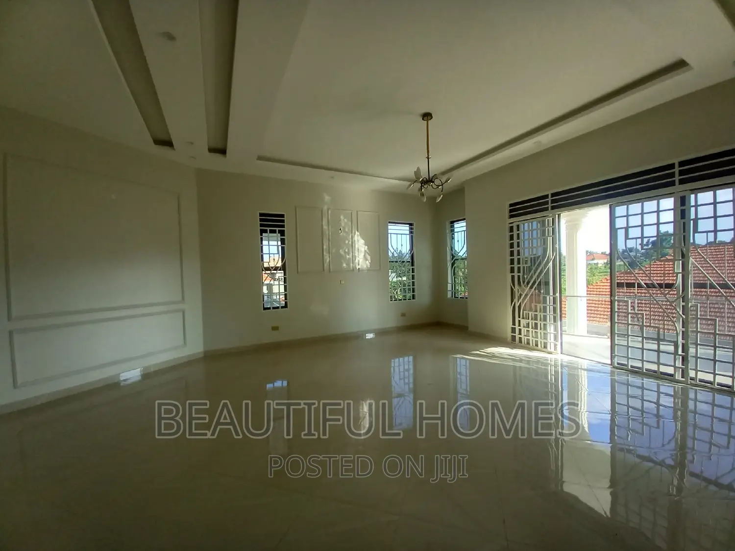 Furnished 6bdrm Mansion in Kira Corporate Zone for sale in Kira
