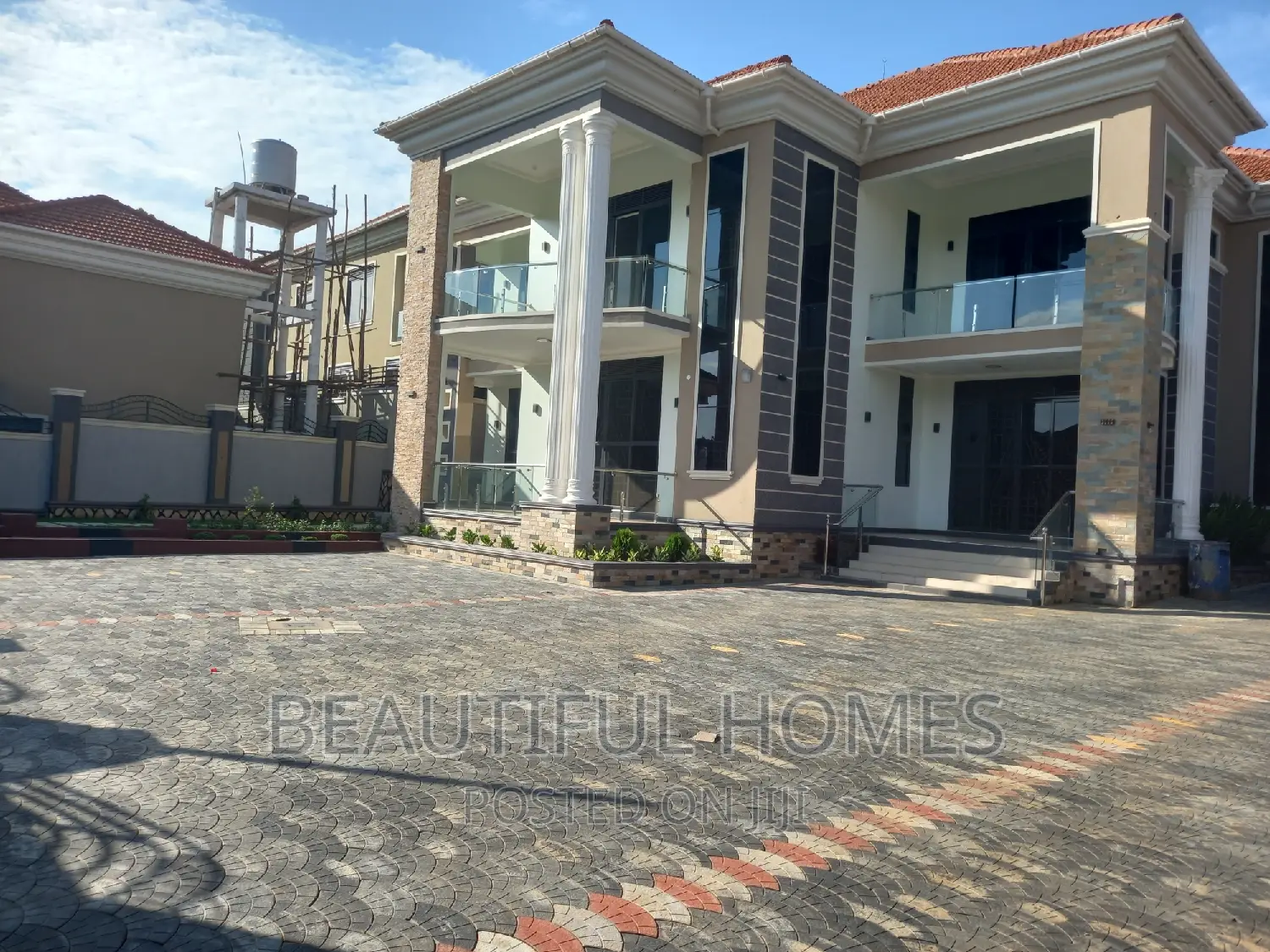 Furnished 6bdrm House in Kira Tarmacked for sale in Kira