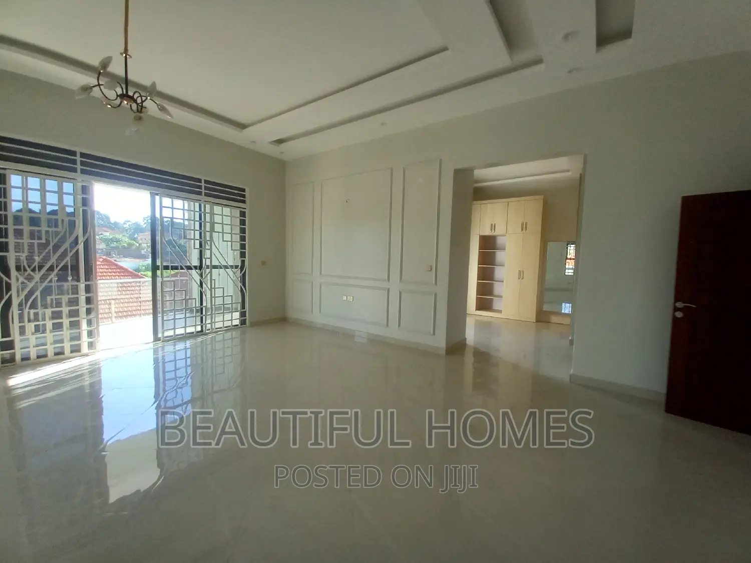 Furnished 6bdrm Duplex in Kira Mamerito for sale in Kira