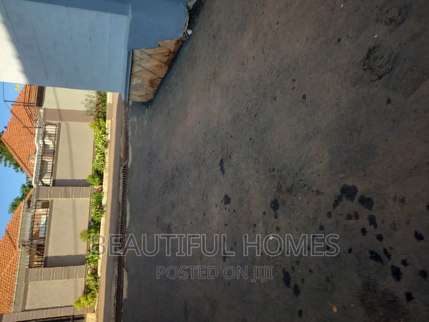 Furnished 6bdrm Duplex in Kira Executive for sale in Kira