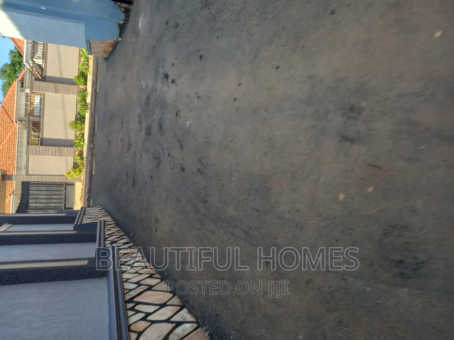 Furnished 6bdrm Duplex in Kira Executive for sale in Kira