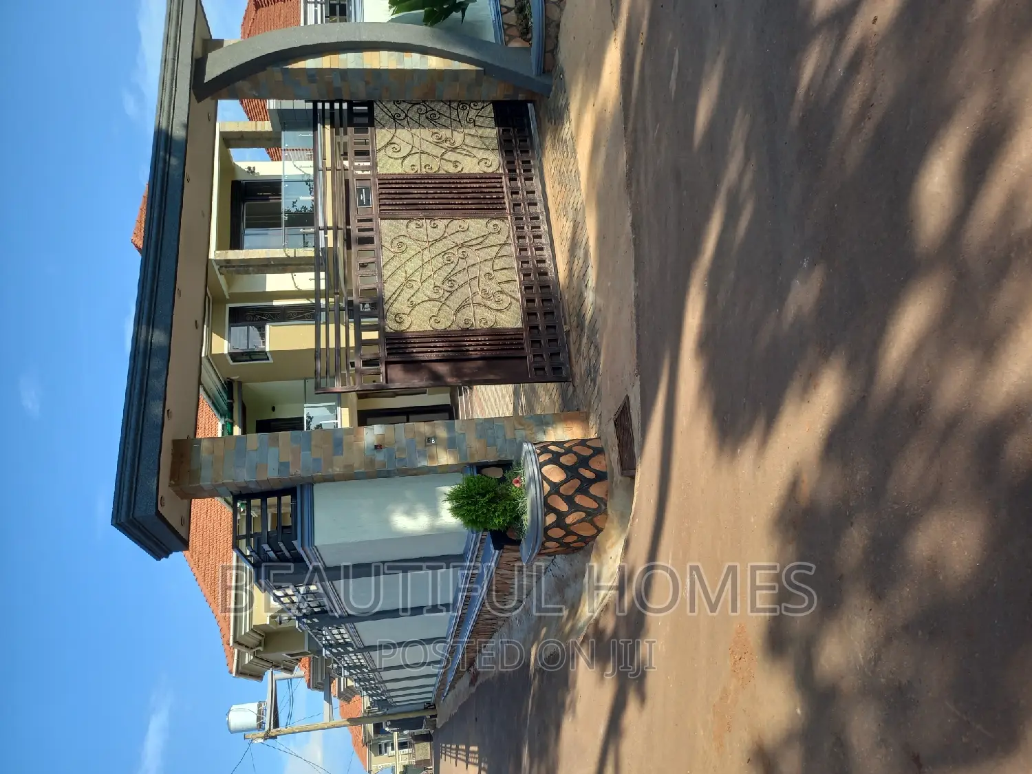 Furnished 6bdrm Duplex in Kira Executive for sale in Kira