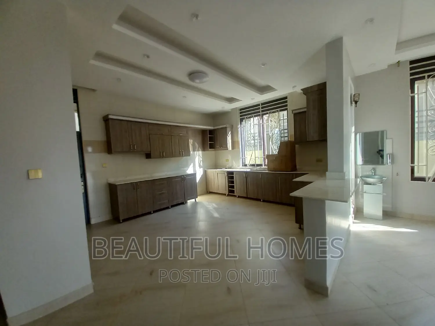 Furnished 6bdrm Mansion in Kira Perfect Estate for sale in Kira