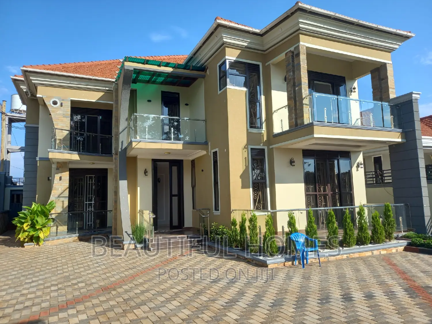 Furnished 6bdrm Duplex in Kira Perfect for sale in Kira