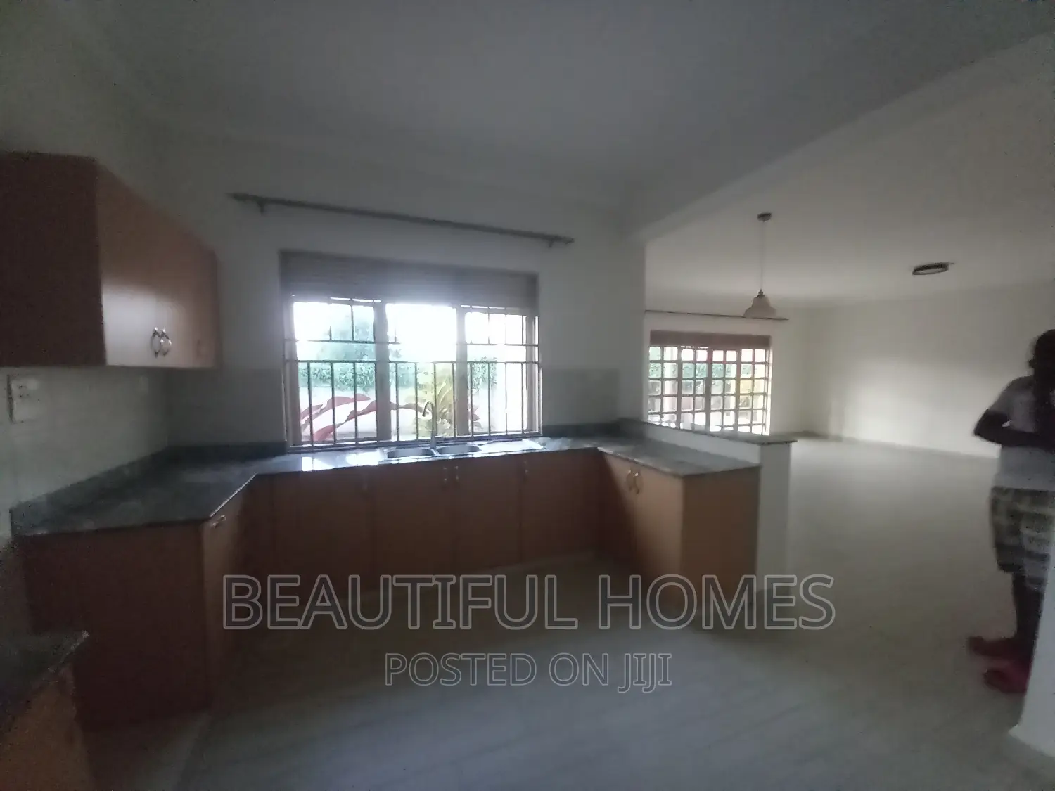 Furnished 4bdrm Bungalow in Kira Mamerito Road for sale in Kira