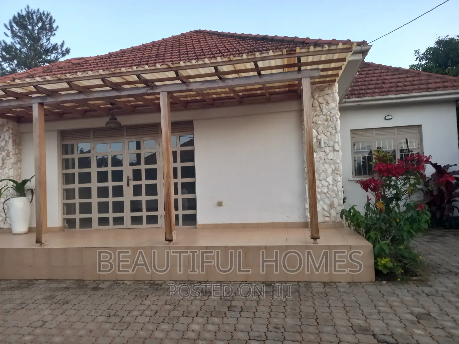 Furnished 4bdrm House in Kira for sale in Kira