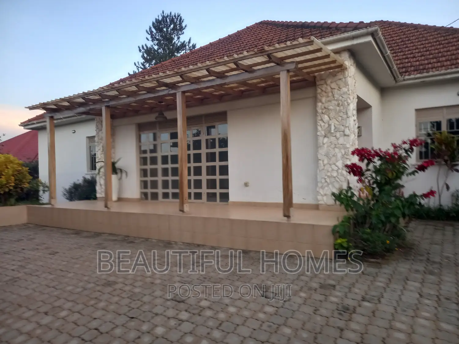 Furnished 4bdrm House in Kira for sale in Kira