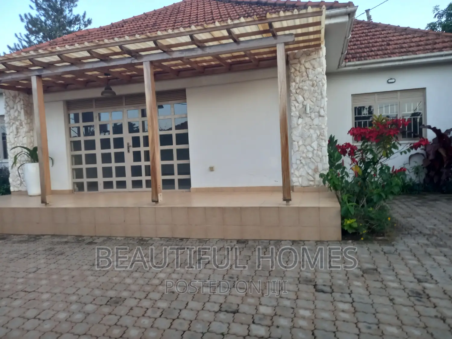 Furnished 4bdrm House in Kira for sale in Kira
