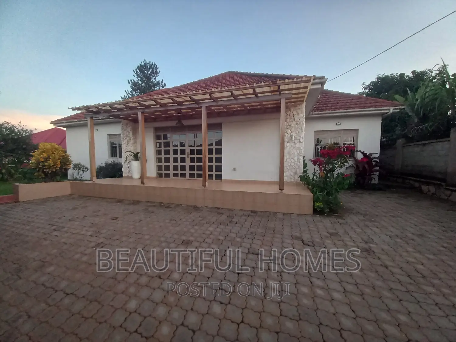 Furnished 4bdrm House in Kira for sale in Kira