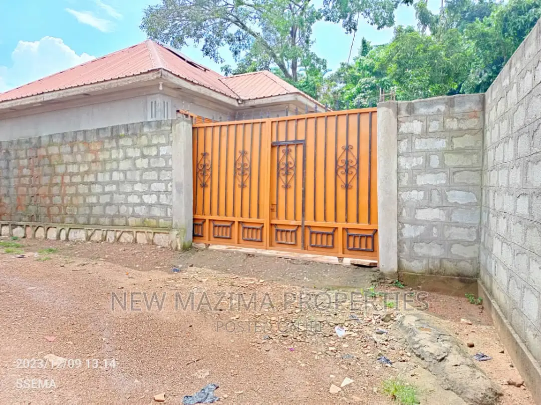 2bdrm Bungalow in Bulenga, Central Division for sale in Central Division