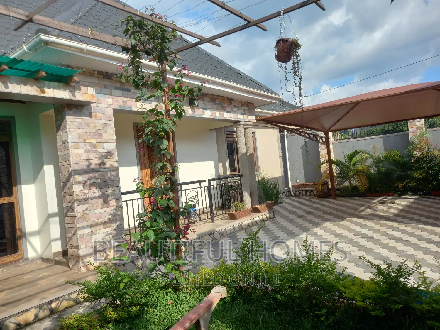 Furnished 4bdrm Bungalow in Kira Nabusugwe for sale in Kira