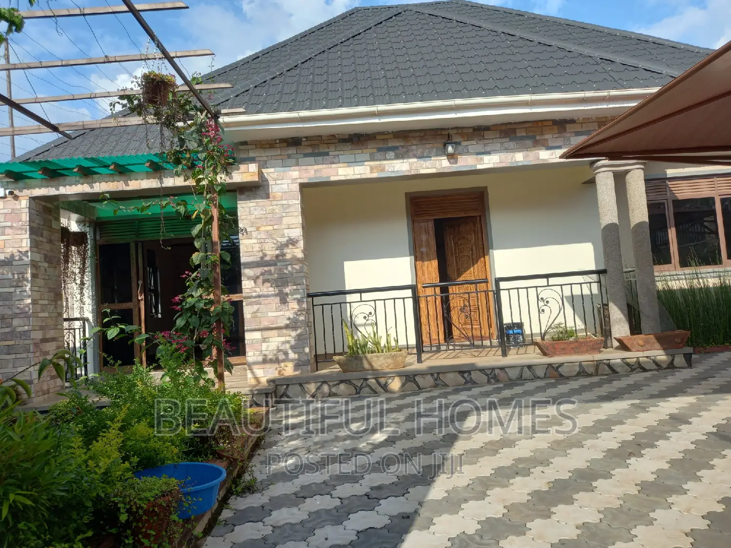 Furnished 4bdrm Bungalow in Kira Nabusugwe for sale in Kira