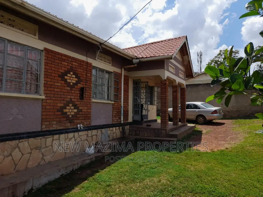 3bdrm Bungalow in Namungoona, Central Division for sale in Central Division