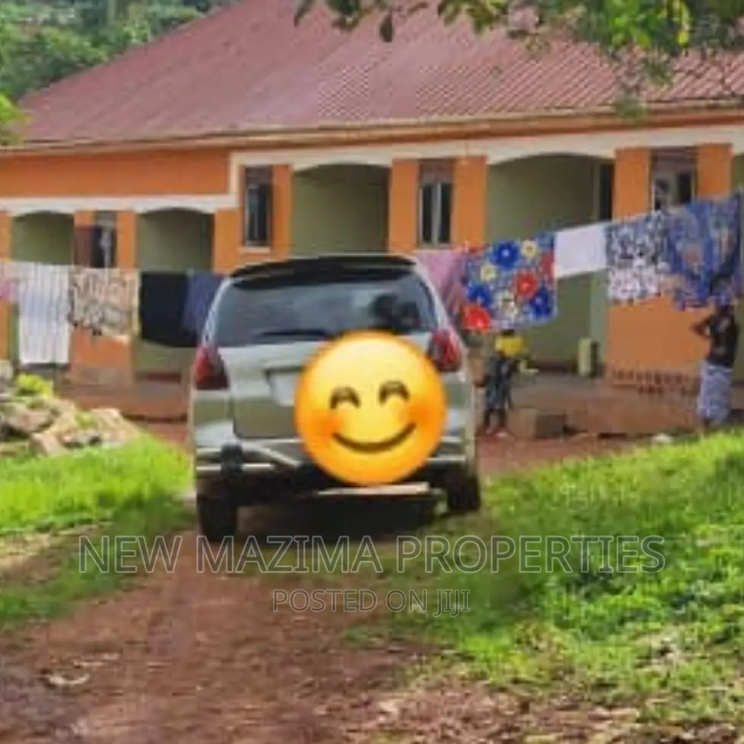 5bdrm House in Kitende Ntebe Rd, Central Division for sale in Central Division