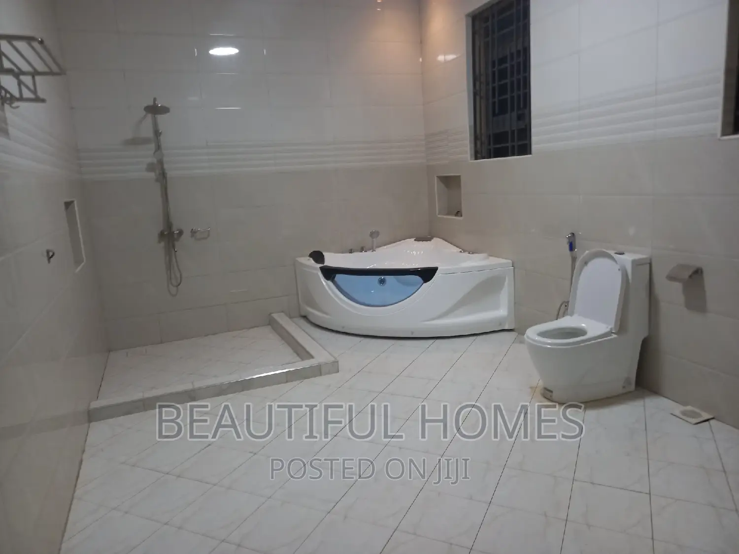 Furnished 6bdrm Mansion in Kyanja, Nakawa for sale in Nakawa