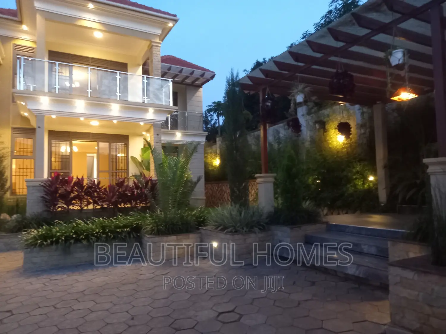 Furnished 7bdrm Duplex in Kyanja, Nakawa for sale in Nakawa