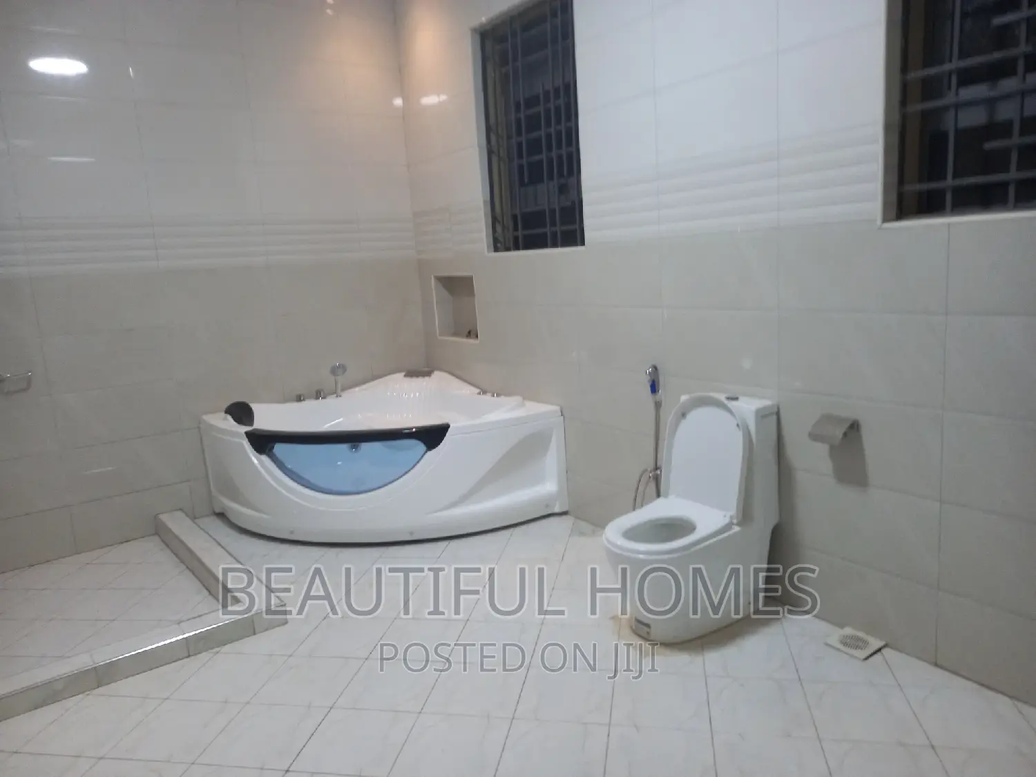 Furnished 7bdrm Duplex in Kyanja, Nakawa for sale in Nakawa