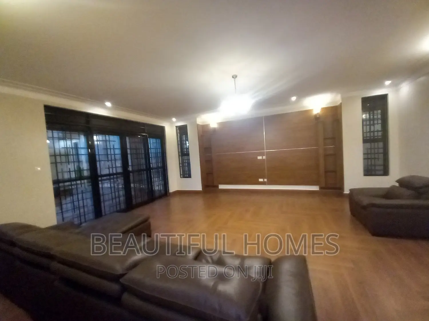 Furnished 6bdrm Mansion in Kyanja Corporate, Nakawa for sale in Nakawa