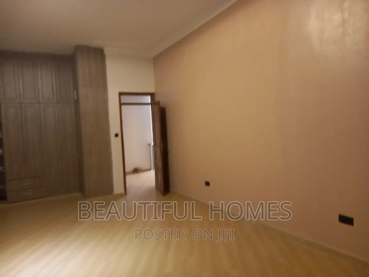 Furnished 5bdrm Duplex in Kyanja Gated Estate, Nakawa for sale in Nakawa