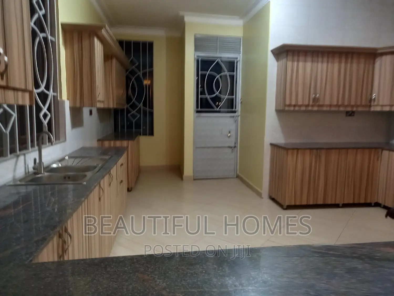Furnished 7bdrm Mansion in Kyanja, Central Division for sale in Central Division