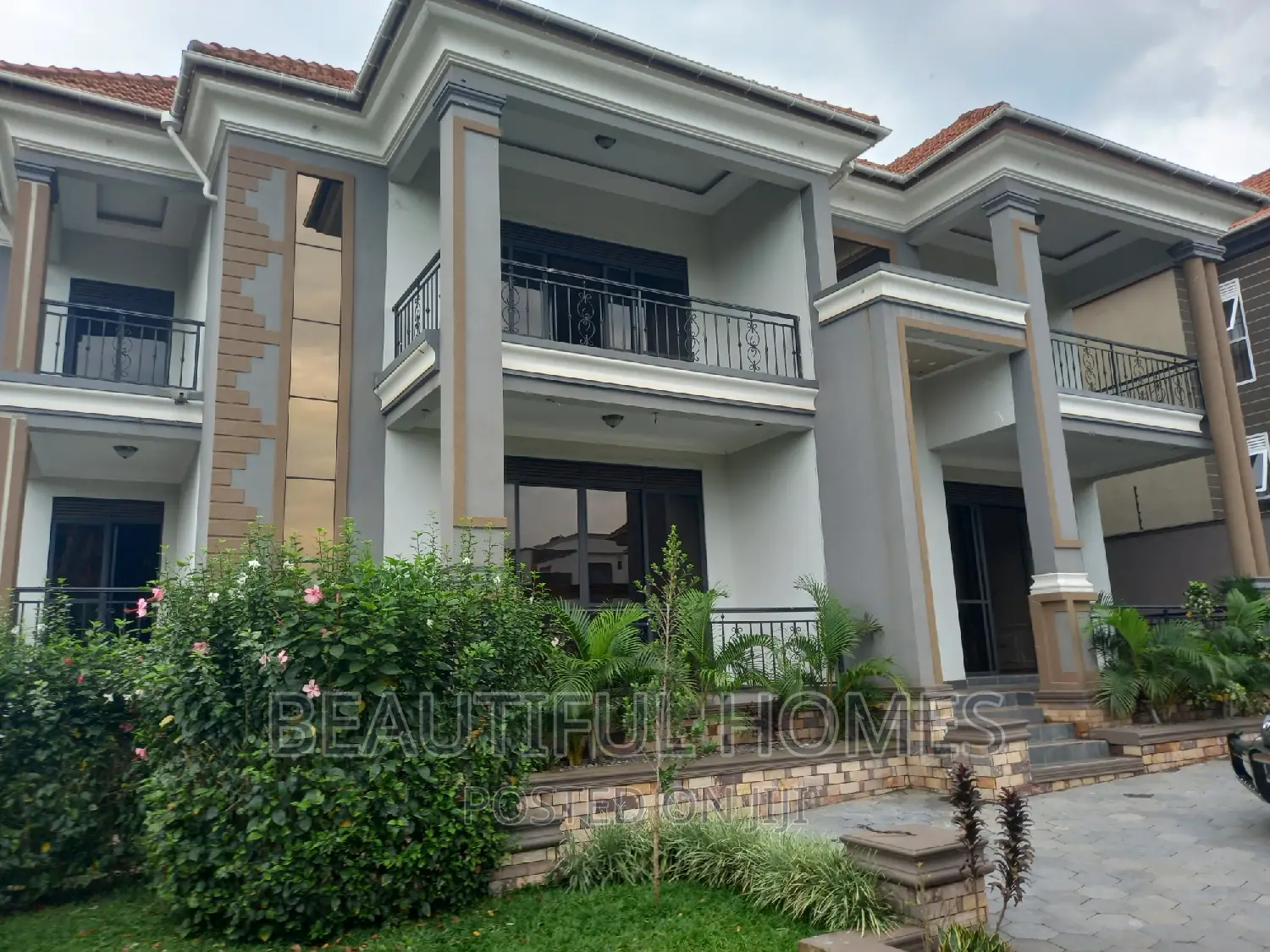 Furnished 6bdrm Mansion in Kisaasi Tarmack, Nakawa for sale in Nakawa