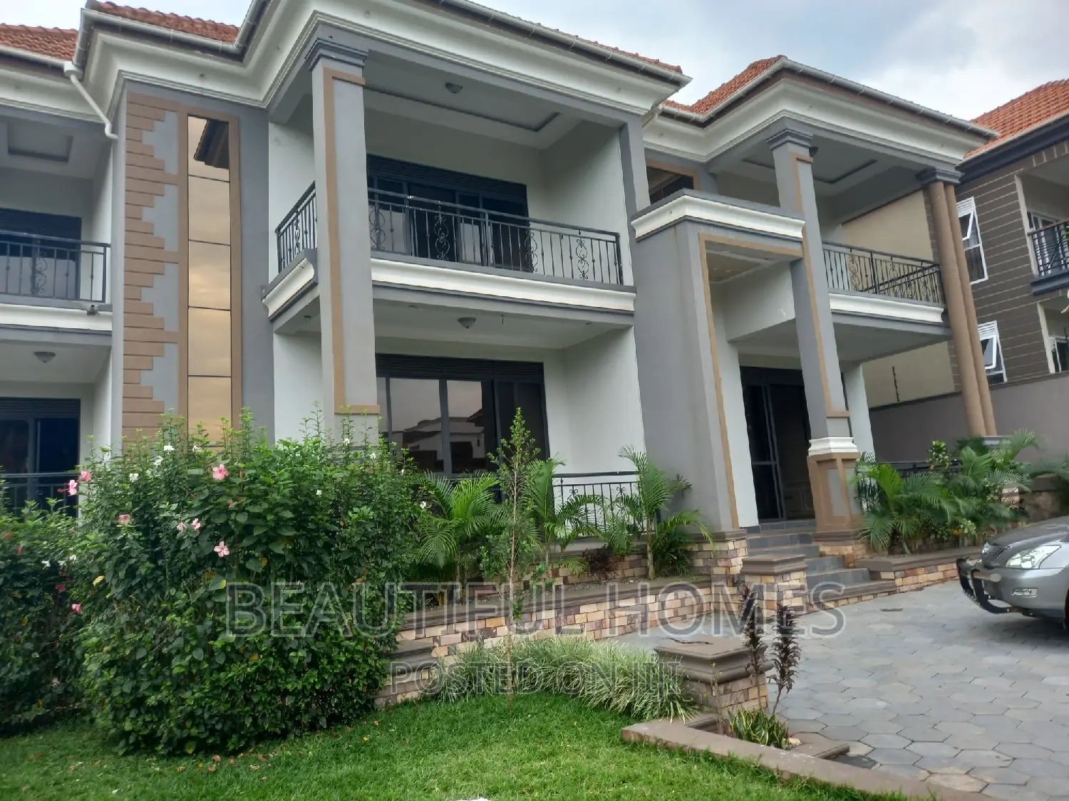 Furnished 6bdrm House in Kisaasi Tarmacked, Nakawa for sale in Nakawa
