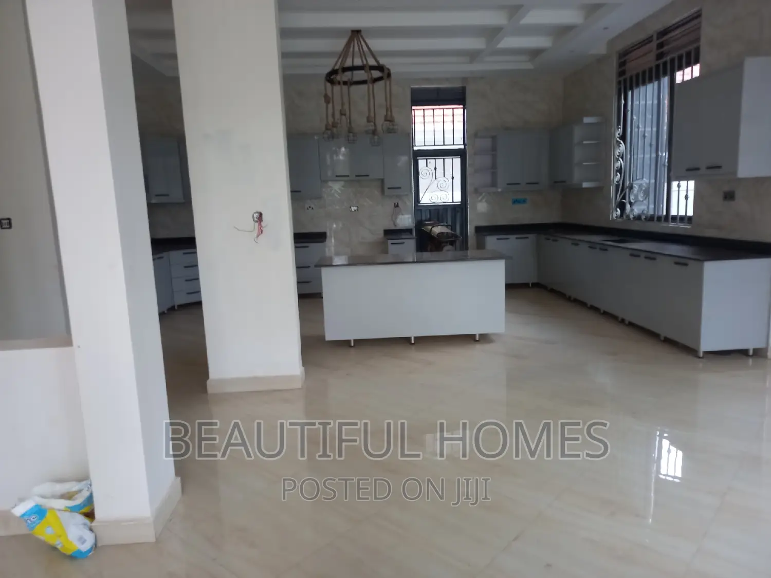 Furnished 6bdrm Mansion in Kira Mamerito Road for sale in Kira