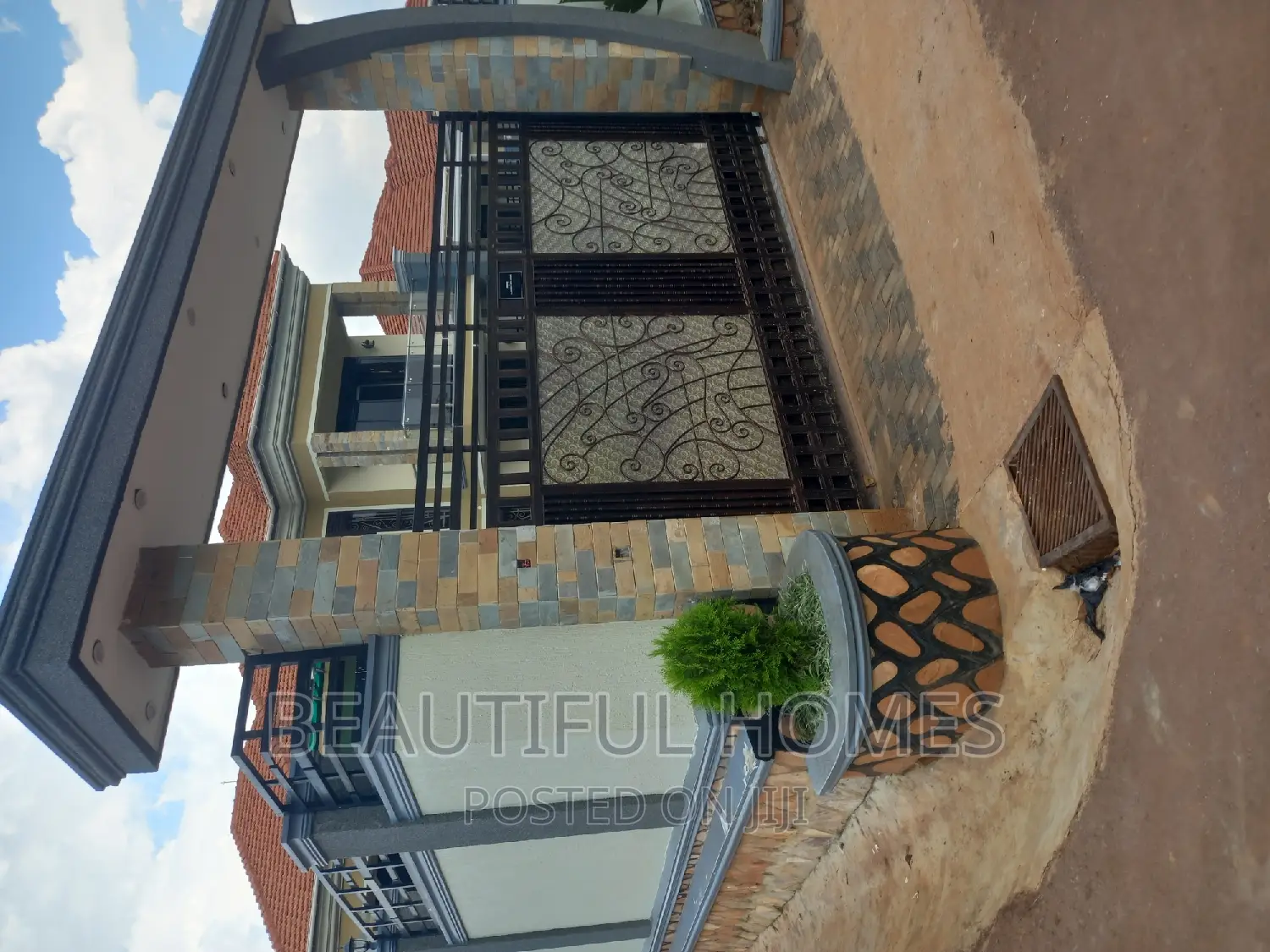 Furnished 6bdrm Mansion in Kira Mamerito Road for sale in Kira