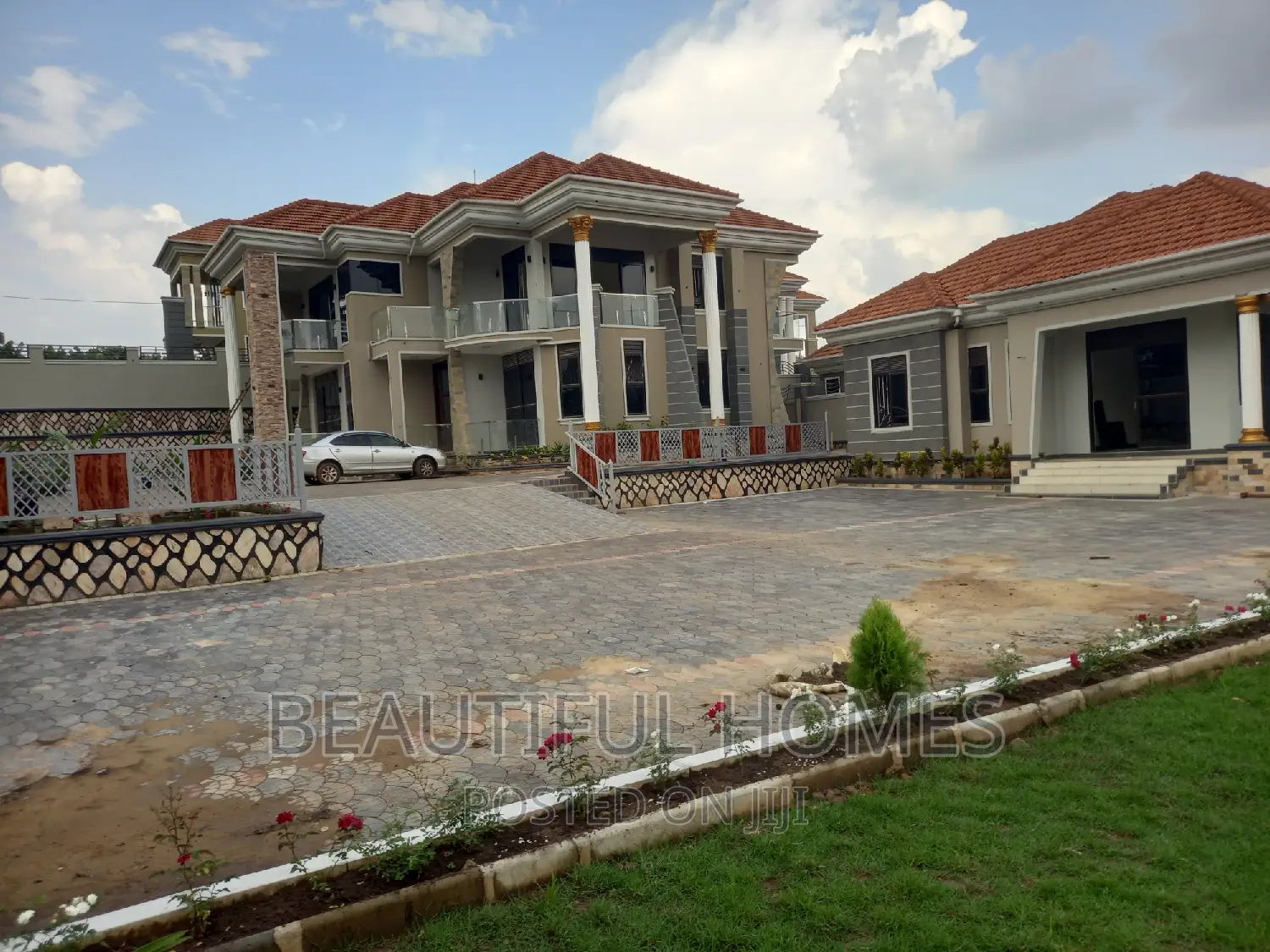 Furnished 6bdrm Duplex in Kira for sale in Kira