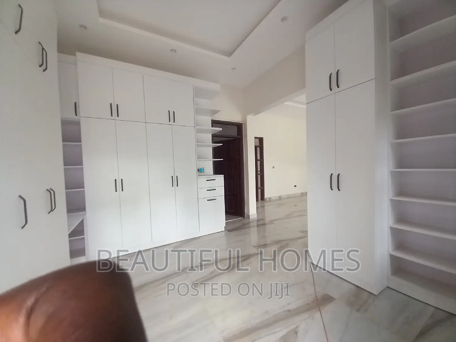 Furnished 6bdrm Mansion in Kira for sale in Kira