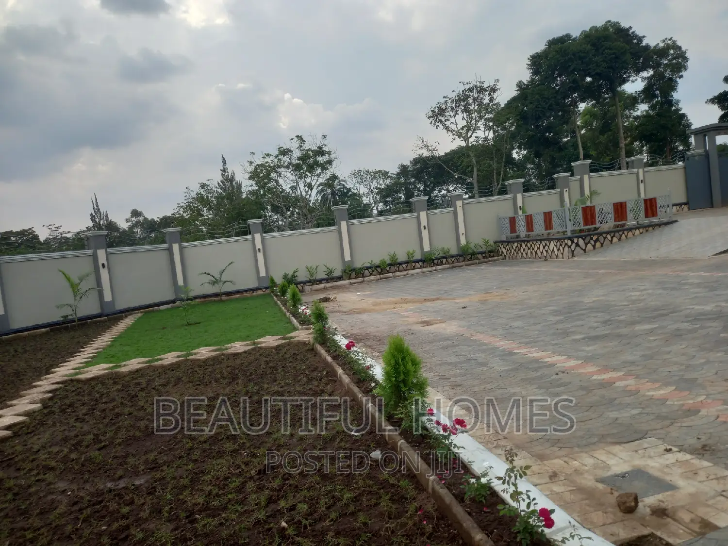 Furnished 6bdrm Mansion in Kira for sale in Kira