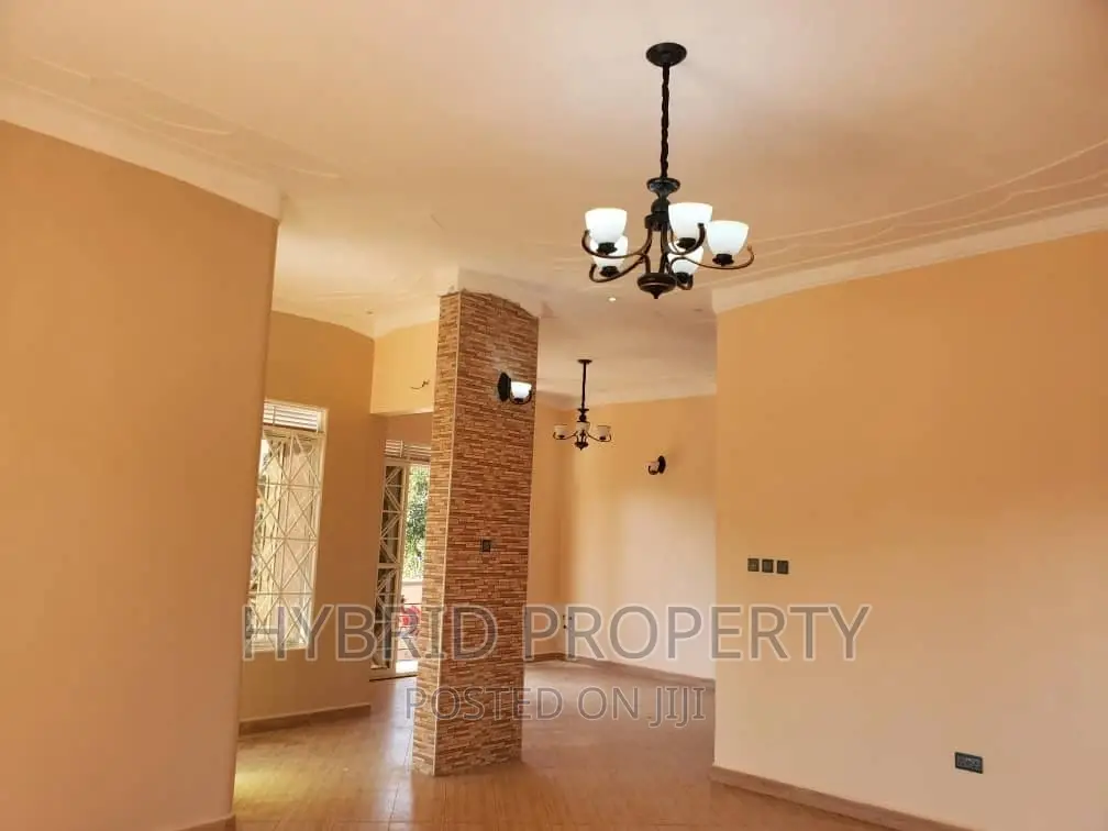4bdrm Bungalow in Gayaza~Nakwero Along, Kira for sale in Kira