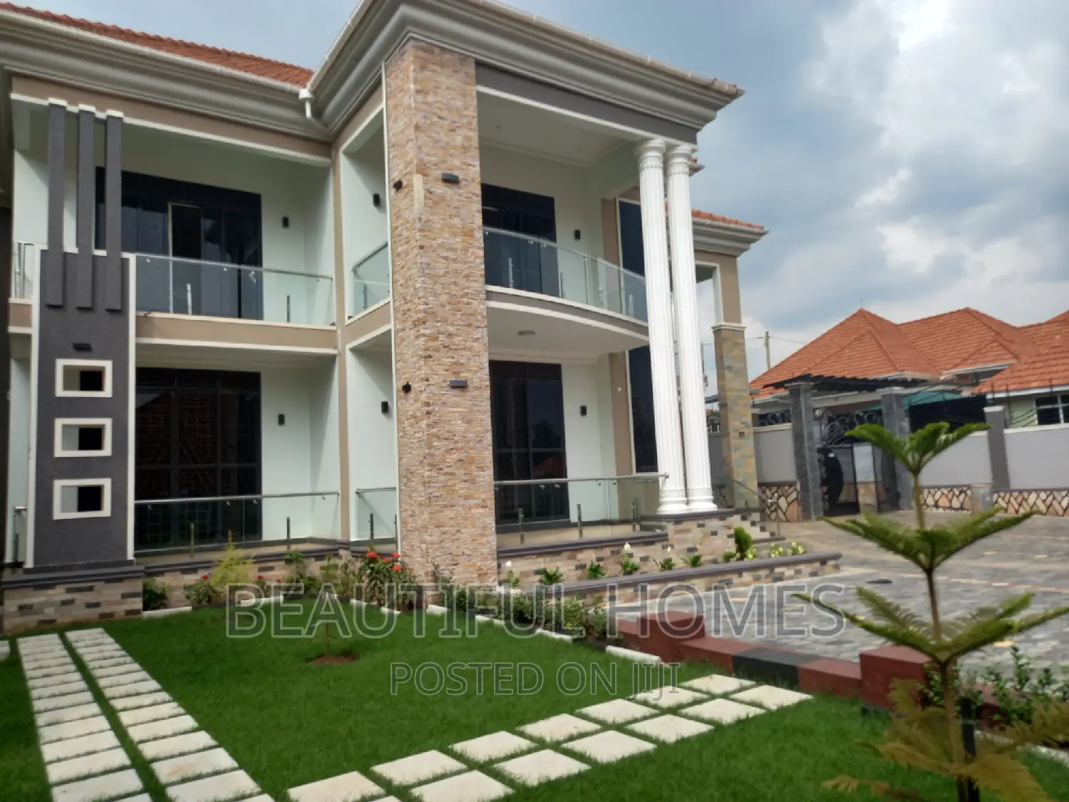 Furnished 6bdrm Mansion in Kira Posh Mamerito for sale in Kira