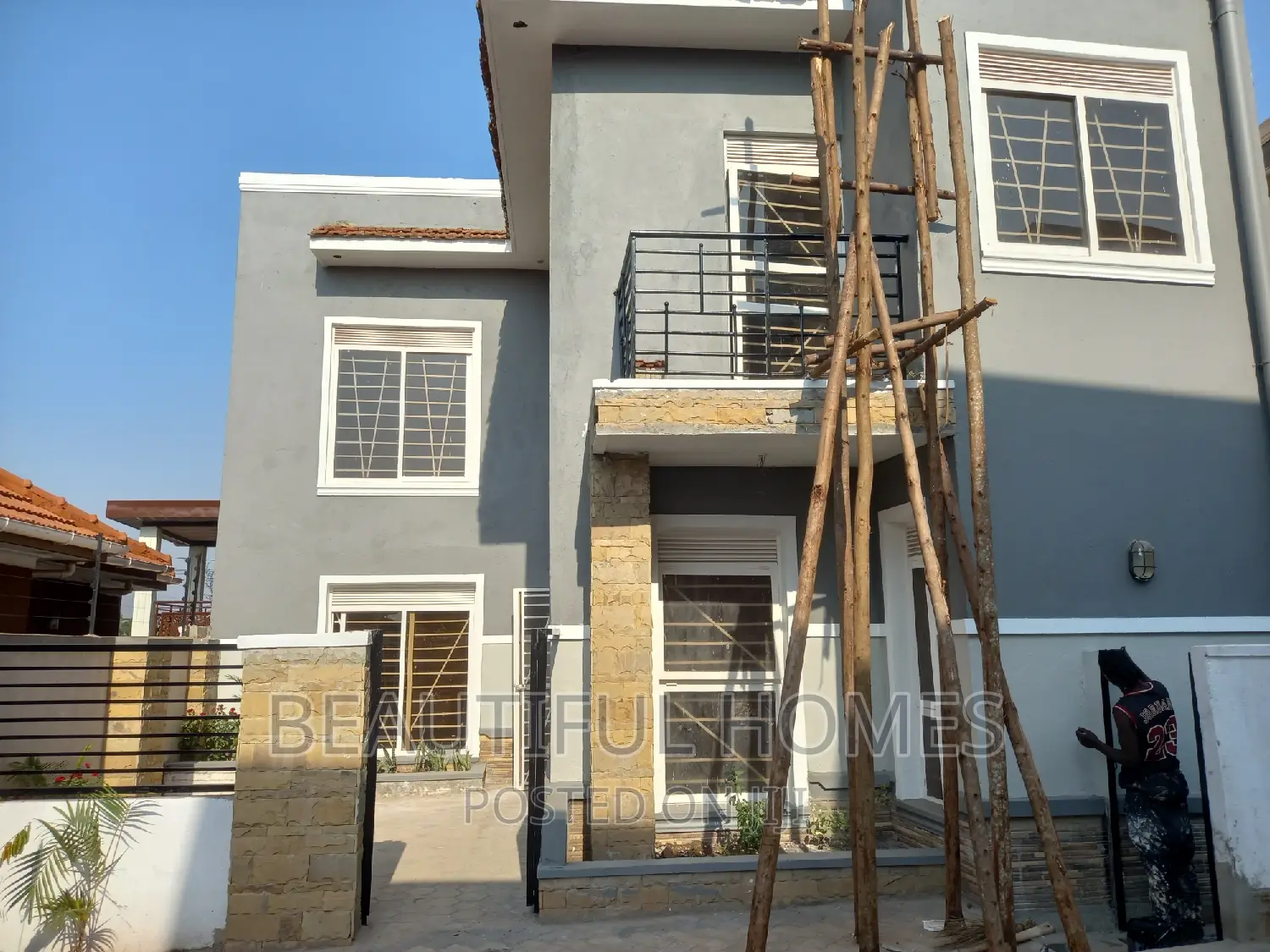 Furnished 4bdrm Duplex in Kira Mamerito Road for sale in Kira